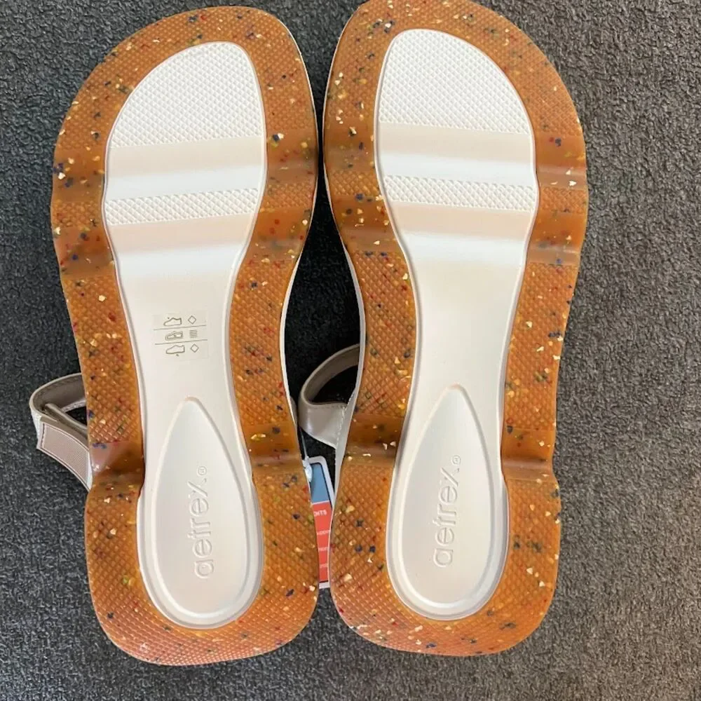 NEW Aetrex Whit Water-Friendly Sport Sandals, Size 9